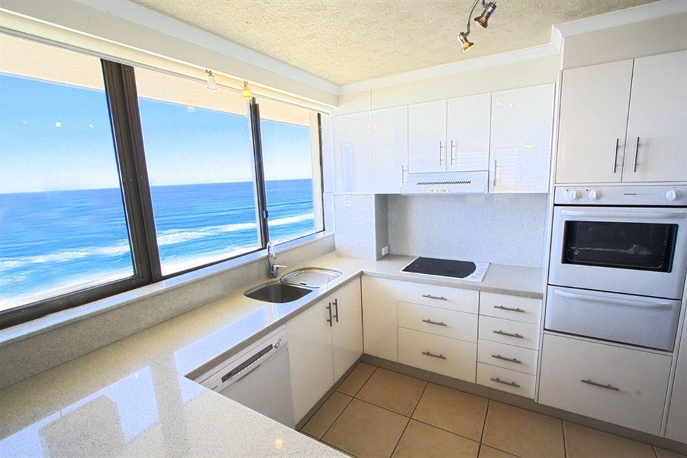 Seacrest Beachfront Apartments Surfers Paradise Gold Coast Luaran gambar