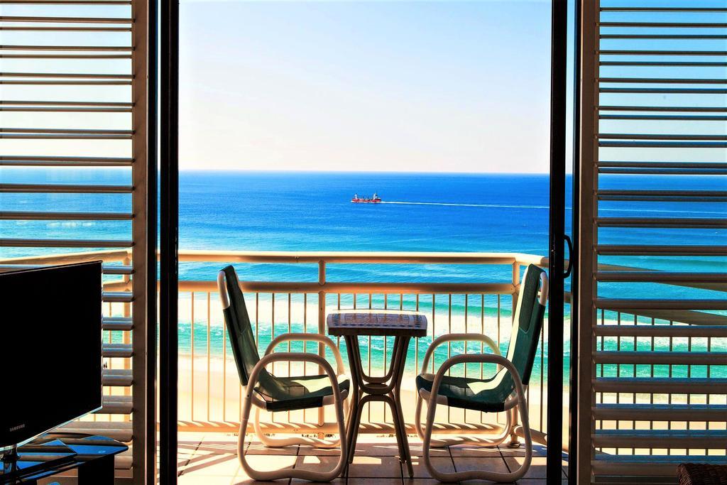 Seacrest Beachfront Apartments Surfers Paradise Gold Coast Luaran gambar