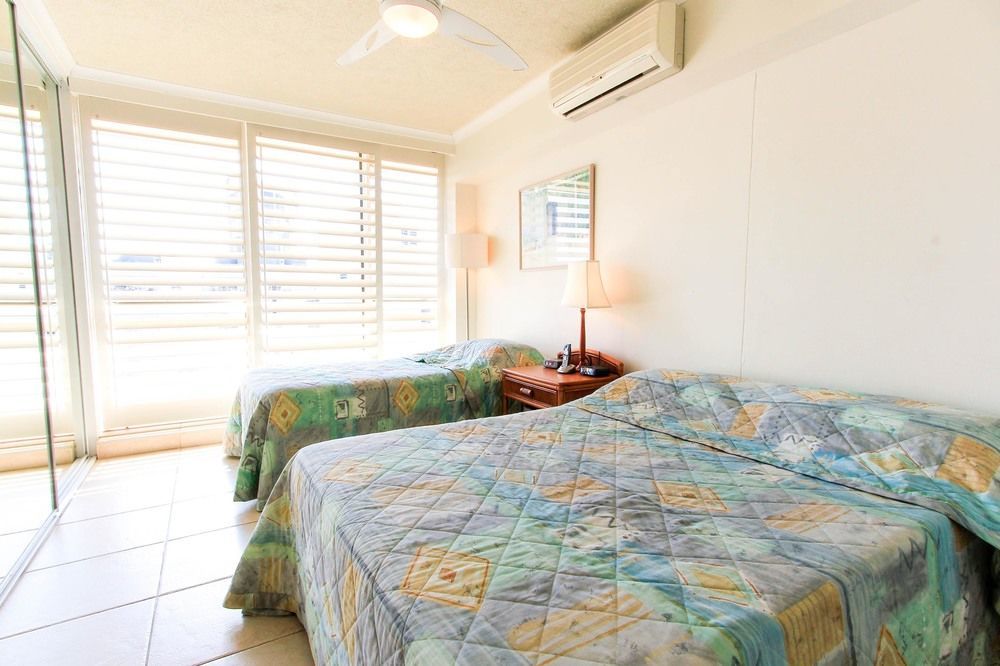 Seacrest Beachfront Apartments Surfers Paradise Gold Coast Luaran gambar
