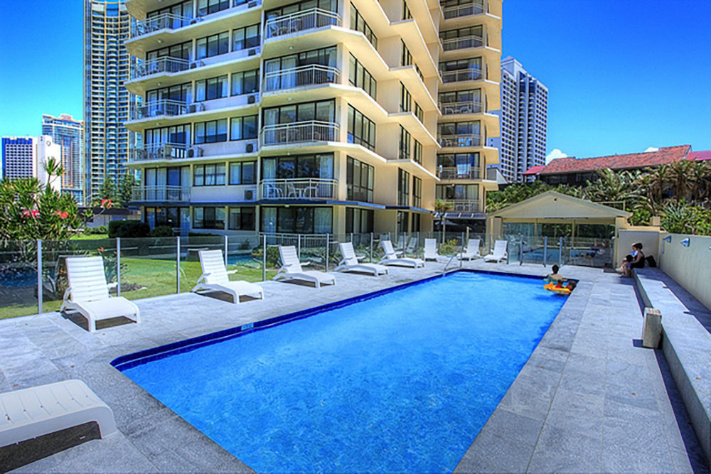 Seacrest Beachfront Apartments Surfers Paradise Gold Coast Luaran gambar