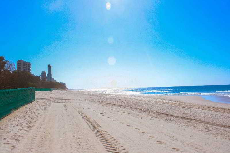 Seacrest Beachfront Apartments Surfers Paradise Gold Coast Luaran gambar