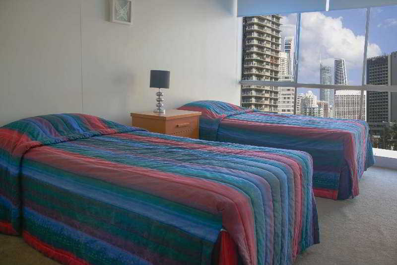 Seacrest Beachfront Apartments Surfers Paradise Gold Coast Luaran gambar