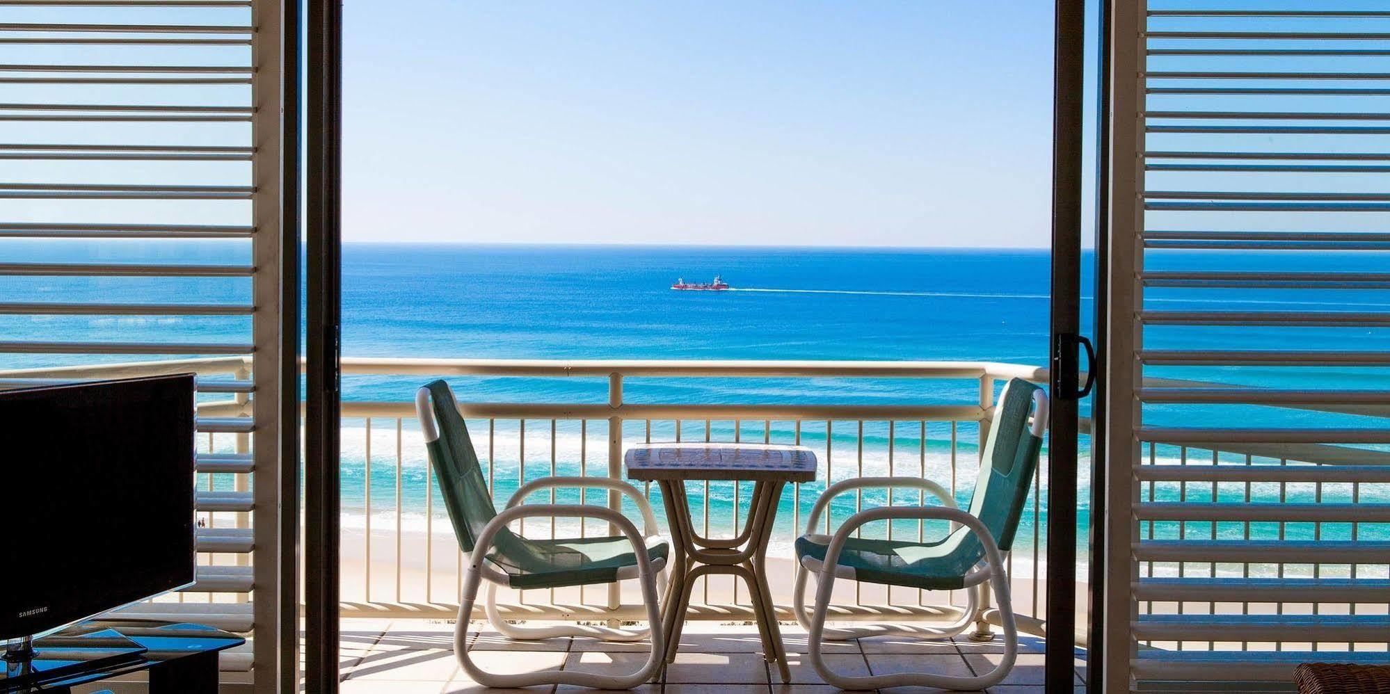 Seacrest Beachfront Apartments Surfers Paradise Gold Coast Luaran gambar