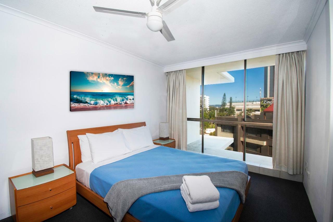 Seacrest Beachfront Apartments Surfers Paradise Gold Coast Luaran gambar