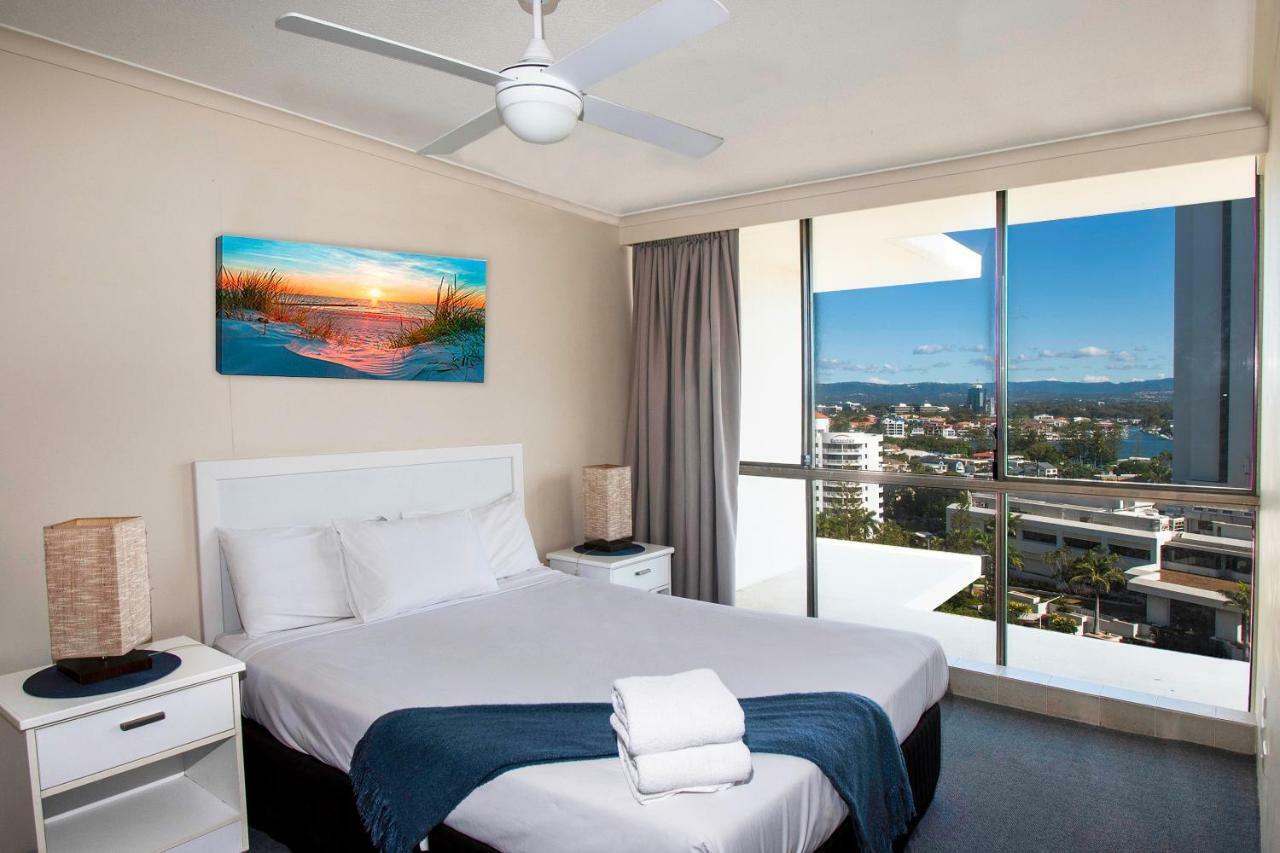Seacrest Beachfront Apartments Surfers Paradise Gold Coast Luaran gambar