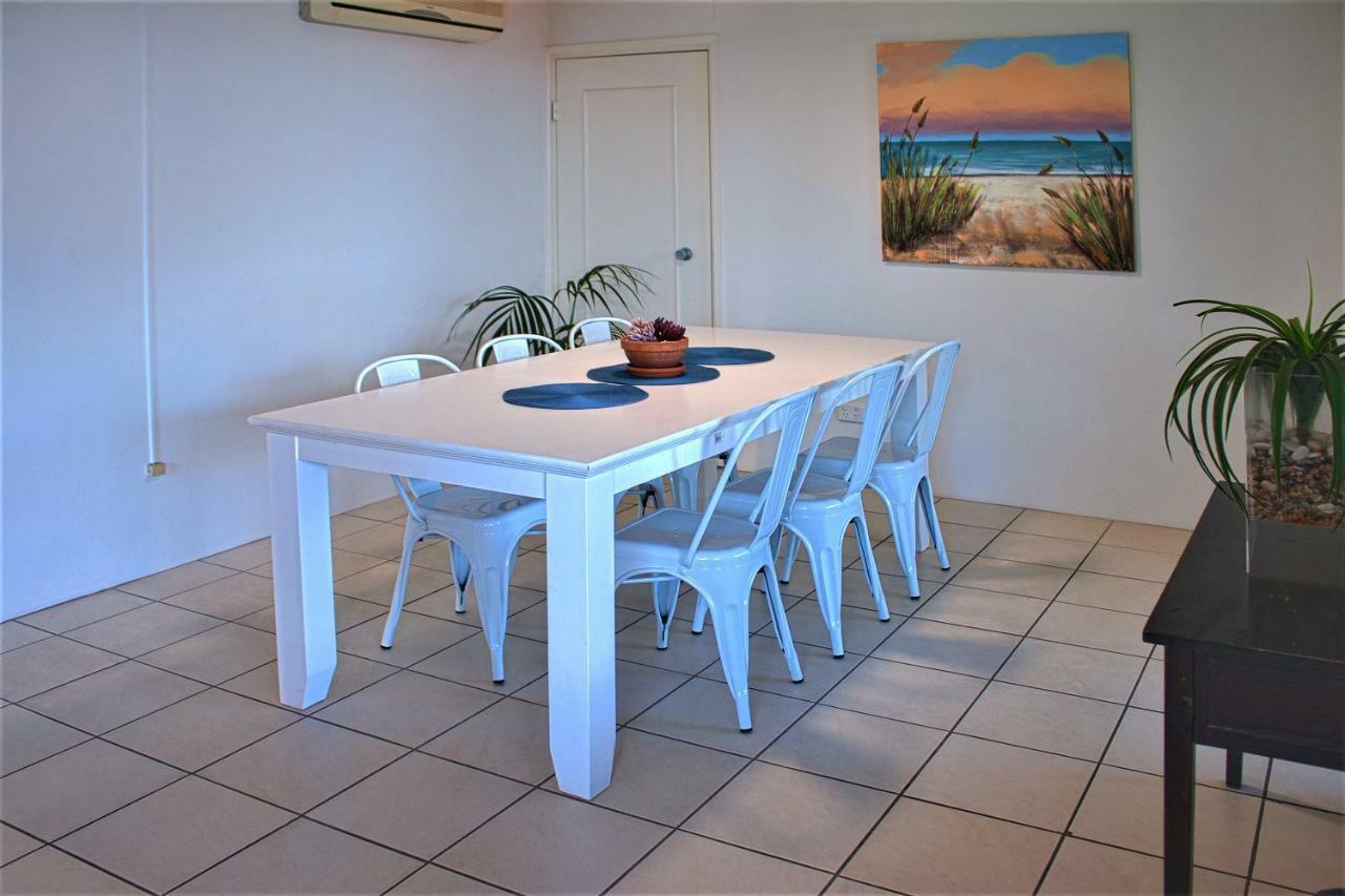 Seacrest Beachfront Apartments Surfers Paradise Gold Coast Luaran gambar